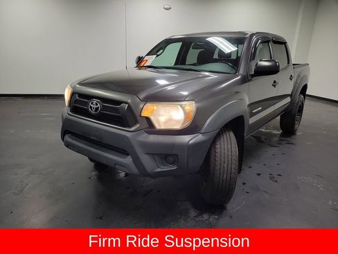 Used 2012 Toyota Tacoma 4x4 Double Cab w/ Convenience Pkg image 4