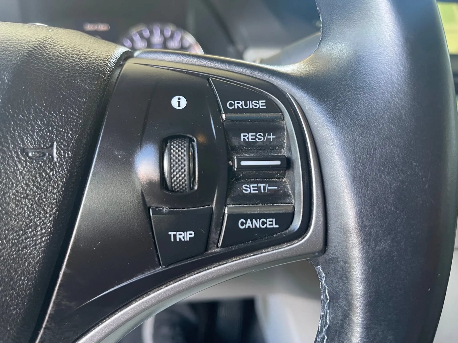 Used 2015 Acura RLX w/ Technology Package FWD image 32