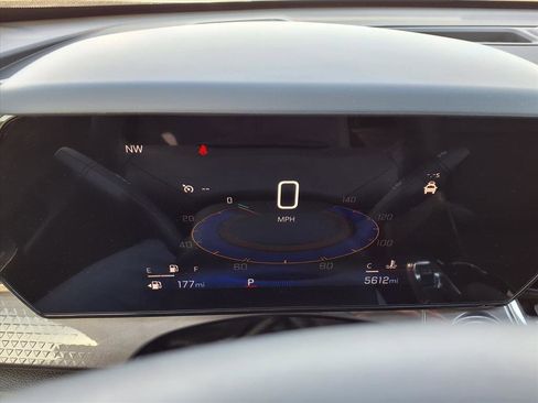 Used 2025 Chevrolet Trax ACTIV w/ Driver Confidence Package image 25