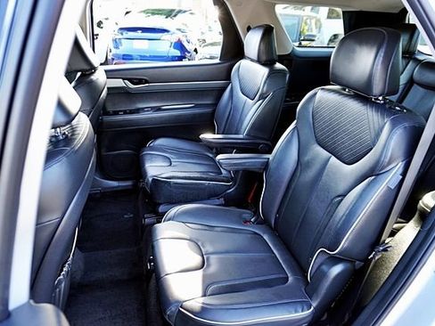 Used 2025 Hyundai Palisade SEL AWD/4WD image 17