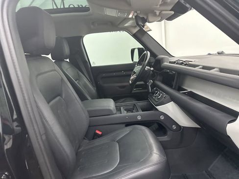 Used 2021 Land Rover Defender 110 SE image 25