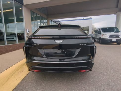 Certified 2024 Cadillac Lyriq Luxury w/ LPO, Floor Liner Package image 4