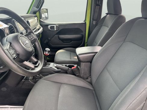 Used 2019 Jeep Wrangler Sport AWD/4WD image 11