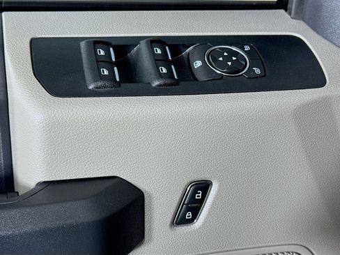 Used 2022 Ford F250 XL w/ STX Appearance Package image 21