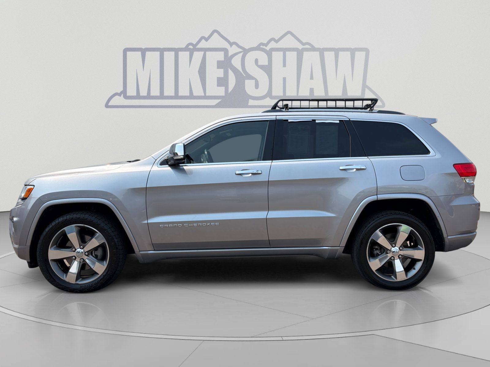 Used 2014 Jeep Grand Cherokee Overland AWD/4WD image 2
