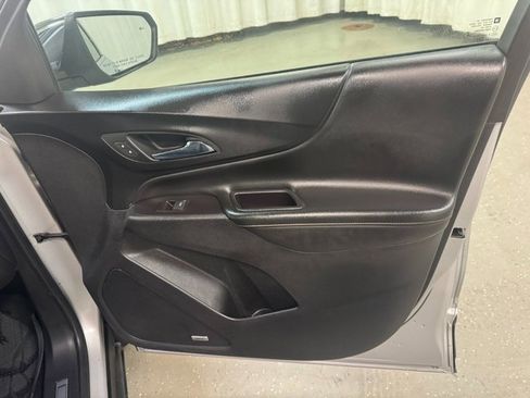 Used 2020 Chevrolet Equinox Premier image 28