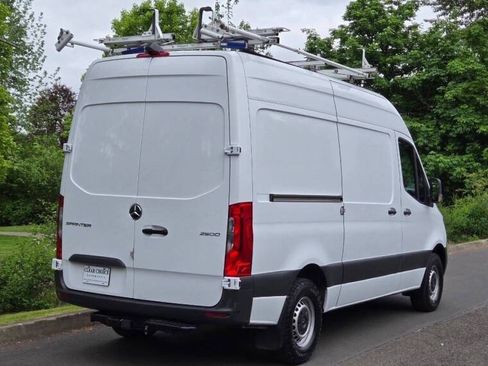 Used 2019 Mercedes-Benz Sprinter 144 image 4