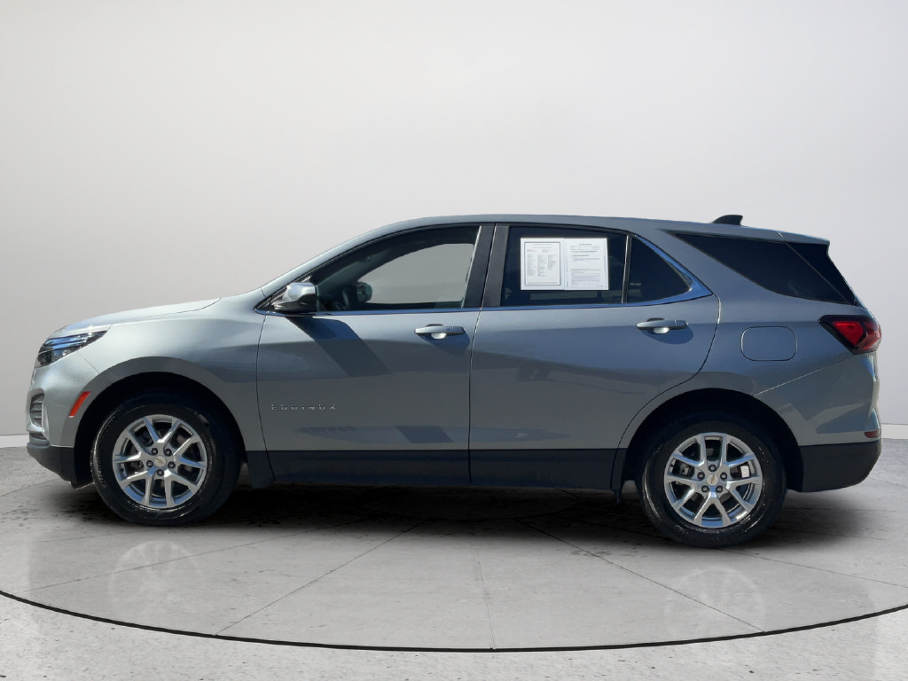 Used 2023 Chevrolet Equinox LT w/ Driver Convenience Package FWD image 9