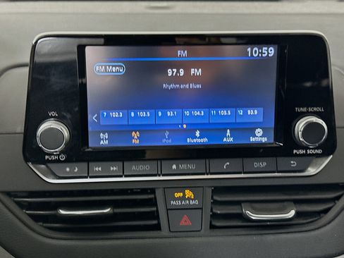 Used 2023 Nissan Altima 2.5 S FWD image 19