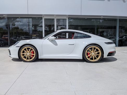 Used 2022 Porsche 911 Carrera S RWD image 2