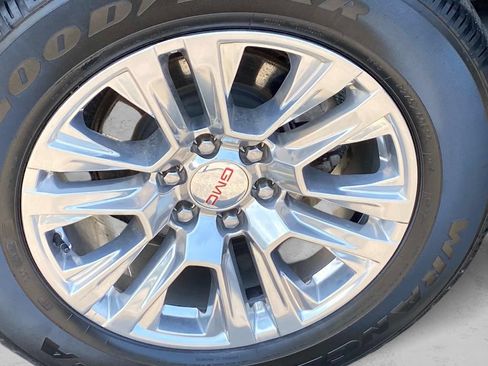 Used 2023 GMC Sierra 1500 Denali w/ Technology Package AWD/4WD image 34