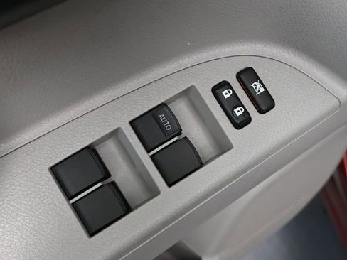Used 2010 Toyota Highlander 4WD image 19
