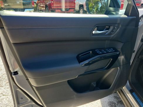 New 2026 Nissan Pathfinder Platinum image 21