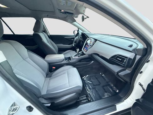 Used 2020 Subaru Outback Premium image 28