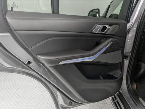 Used 2025 BMW X5 sDrive40i w/ Climate Comfort Package RWD image 17