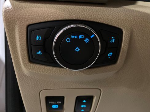 Used 2019 Ford F150 Lariat image 23