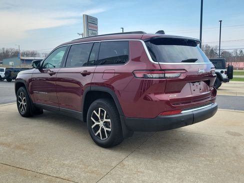 Used 2024 Jeep Grand Cherokee L Limited w/ Luxury Tech Group II image 3