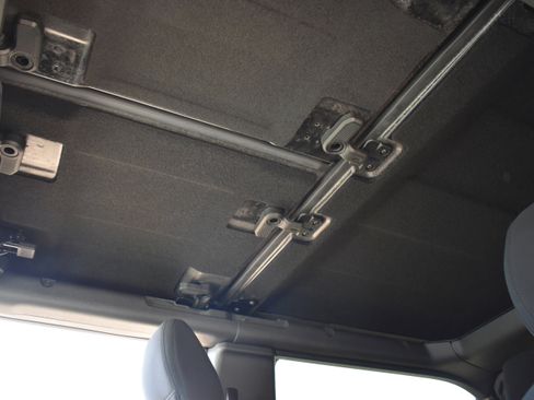 Used 2025 Ford Bronco 2-Door image 36