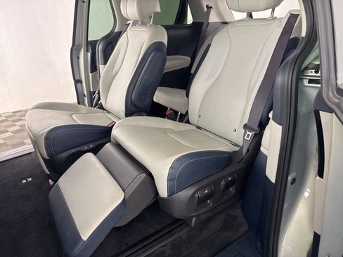 Certified 2025 Kia Carnival SX Prestige image 22