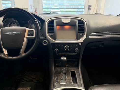 Used 2013 Chrysler 300 C AWD/4WD image 14