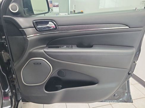 Used 2019 Jeep Grand Cherokee High Altitude AWD/4WD image 22