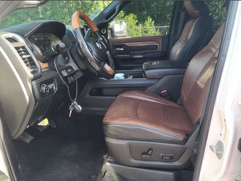 Used 2019 RAM 2500 Limited AWD/4WD image 3