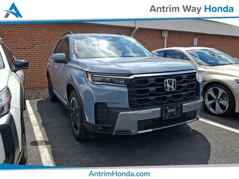 Used 2026 Honda Pilot image 1