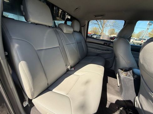 Used 2013 Toyota Tacoma 4x4 Double Cab w/ TRD Off-Road Pkg image 24
