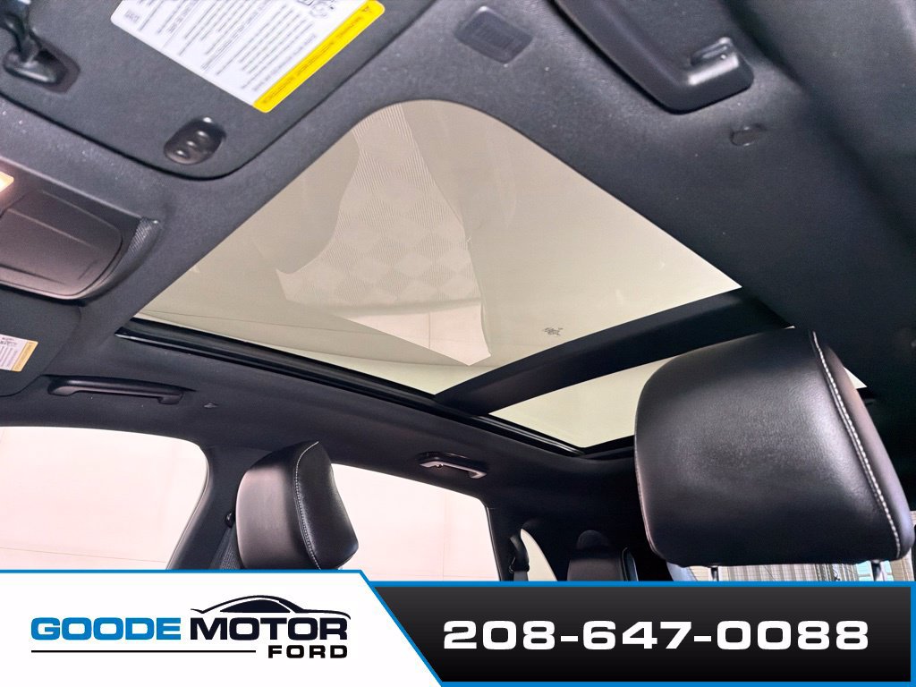 Used 2024 Ford Edge ST w/ Equipment Group 401A AWD/4WD image 18