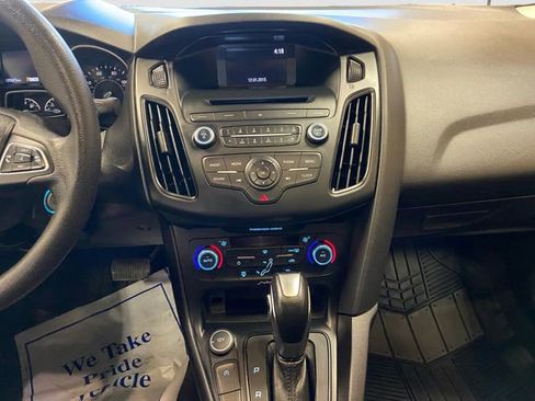 Used 2016 Ford Focus SE image 11