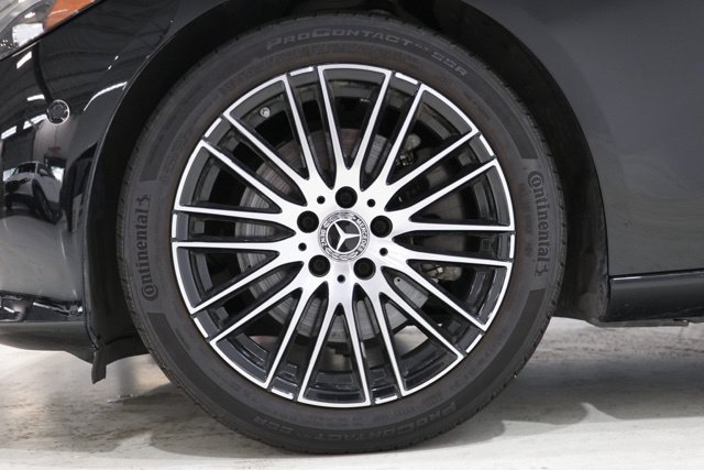 Used 2025 Mercedes-Benz C 300 4MATIC Sedan image 11