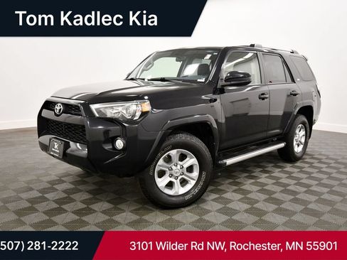 Used 2019 Toyota 4Runner SR5 AWD/4WD image 1