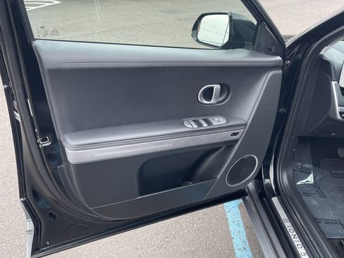 Certified 2024 Hyundai Ioniq 5 Limited RWD image 17