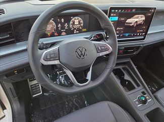 New 2026 Volkswagen Tiguan SE R-Line video 3