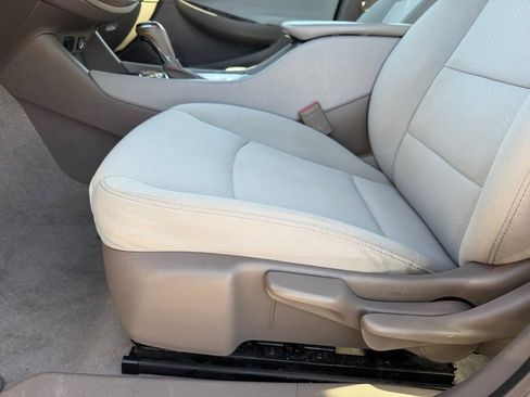 Used 2017 Chevrolet Malibu LS w/ LPO, Convenience Package 1 FWD image 11