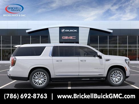 New 2025 GMC Yukon XL Denali w/ Denali Reserve Package RWD image 5