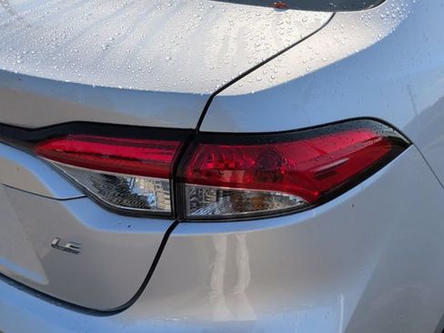 Used 2023 Toyota Corolla LE FWD image 12