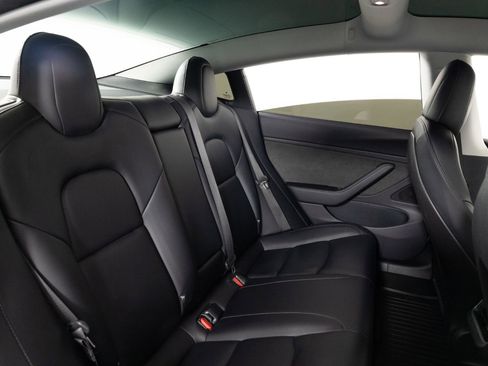 Used 2018 Tesla Model 3 Long Range image 23