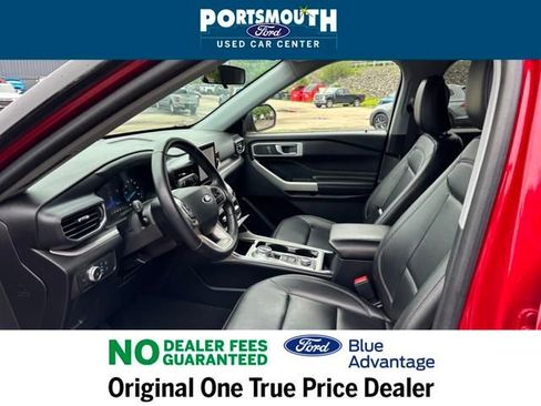 Used 2021 Ford Explorer XLT w/ Equipment Group 202A image 4