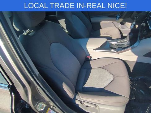 Used 2019 Toyota Camry L image 29