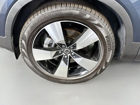Used 2021 Volvo XC40 T5 Momentum w/ Premium Package image 38