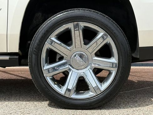 Used 2015 Cadillac Escalade ESV Premium AWD/4WD image 28