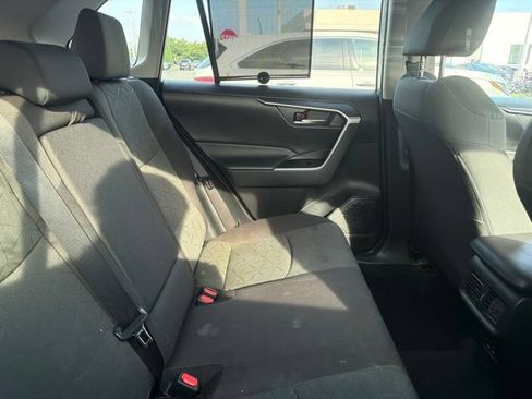 Used 2023 Toyota RAV4 XLE w/ Convenience Package FWD image 4