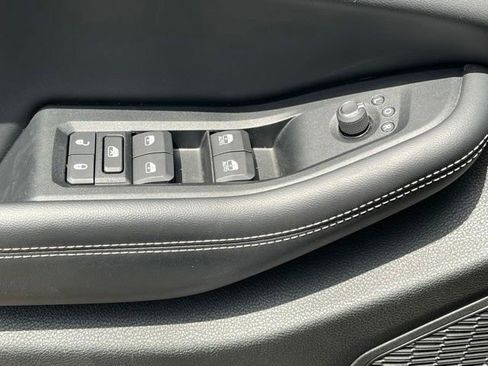 Used 2023 Jeep Grand Cherokee Altitude AWD/4WD image 21