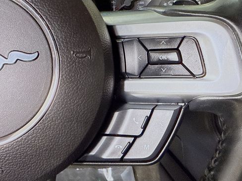 Used 2018 Ford Mustang Premium image 15