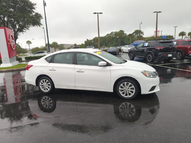 Used 2019 Nissan Sentra SV FWD image 2