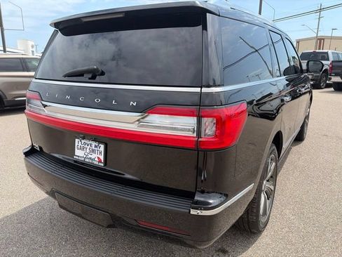 Used 2018 Lincoln Navigator Reserve w/ Technology Package AWD/4WD image 8