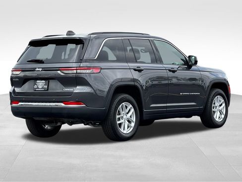 Used 2024 Jeep Grand Cherokee Laredo X w/ Luxury Tech Group I AWD/4WD image 7