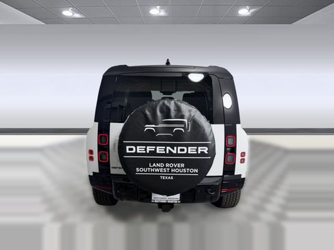New 2026 Land Rover Defender 110 X-Dynamic SE AWD/4WD image 10