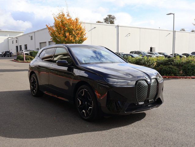 Certified 2024 BMW iX xDrive50 w/ Sport Package AWD/4WD image 4